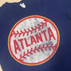 Atlanta Baseball T Shirt XL Adult Port & Company Fan Favorite Graphic *FLAW